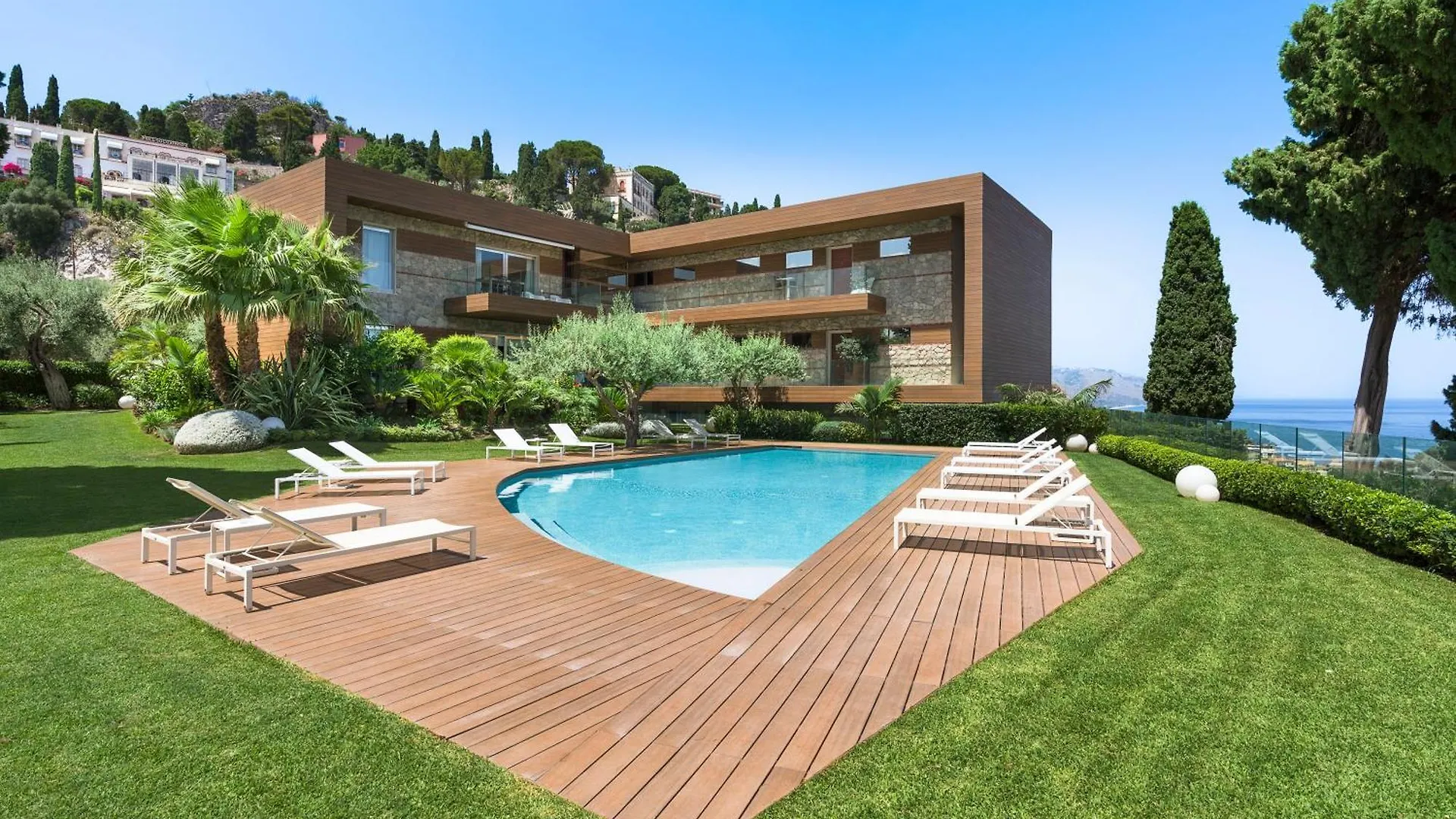 Puravista Luxury Home contacts